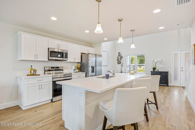 Foto del edificio - 208 Hidden Wds Pl