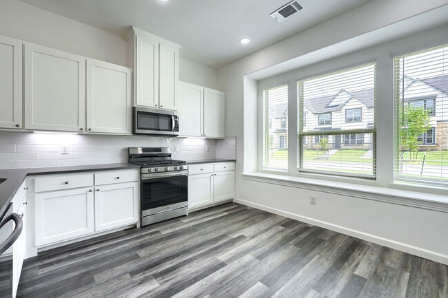 Foto del edificio - 265 Buck Ridge Dr