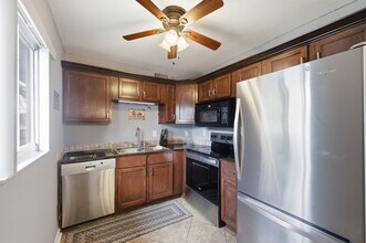 Building Photo - 376 Saxony Trail