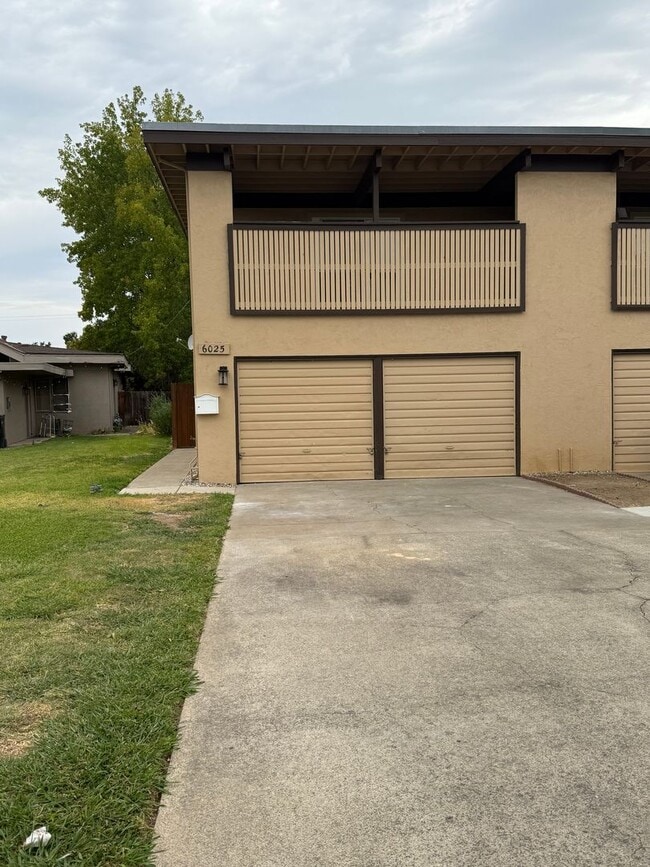 Building Photo - 6025 Leafwood Dr
