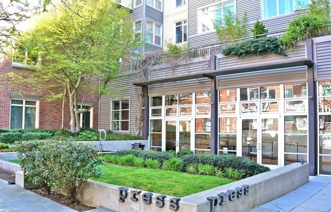 Building Photo - 1620 Belmont Ave