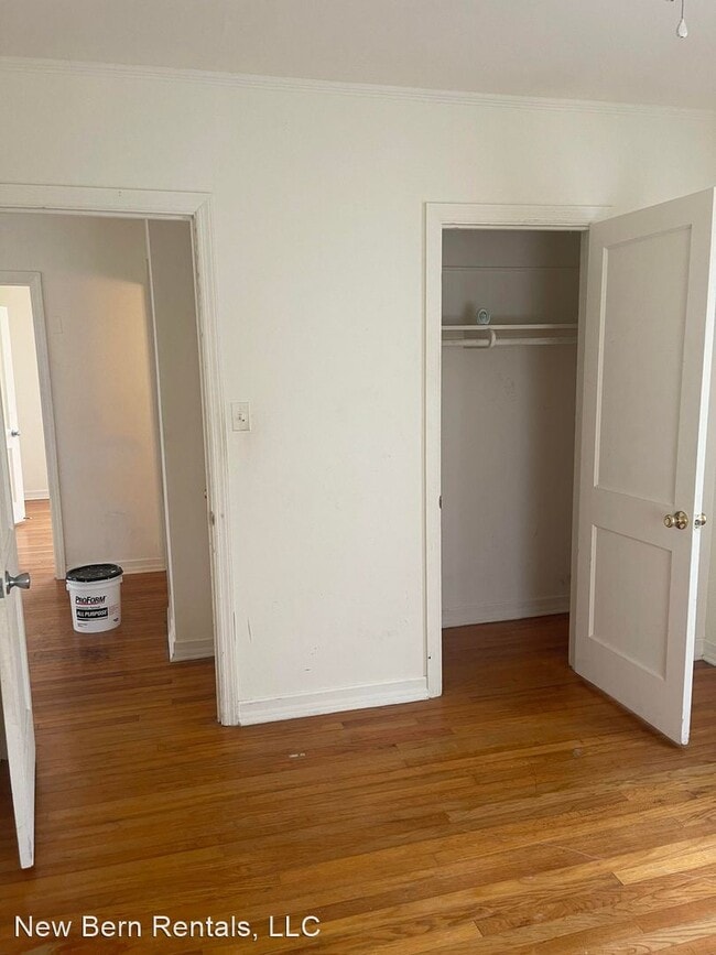 Building Photo - 3 br, 1 bath House - 427 Bouy St