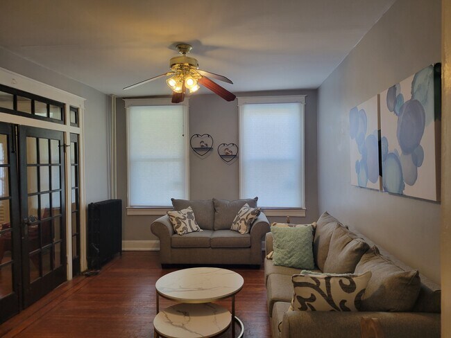 Foto del edificio - 3817 Edmondson Ave