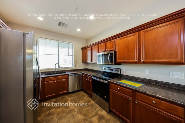 Building Photo - 12737 W Pasaro Dr