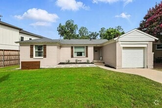 Building Photo - 3917 Hawick Ln