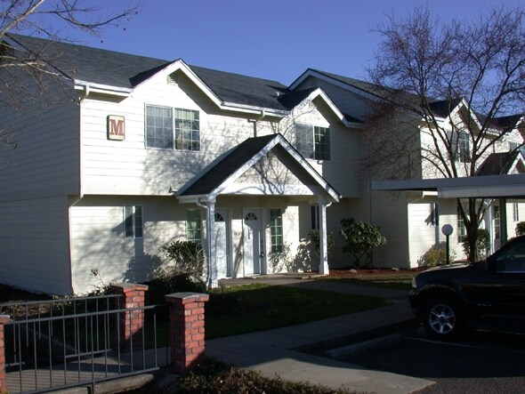 Building Photo - Riverwood Townhomes