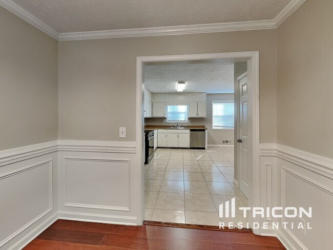 Building Photo - 5420 Red Berry Ln SW