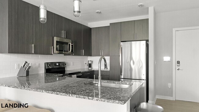 Foto del edificio - 2120 N Brevard St