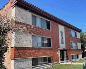 Building Photo - 3852 N Elston Ave