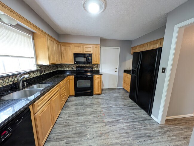 Foto del edificio - 8220 S College Ave