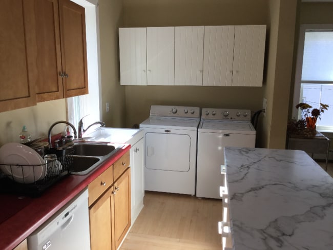 Foto del edificio - 278 E Main St