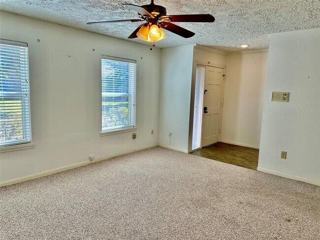 Foto del edificio - 10960 Bexley Dr