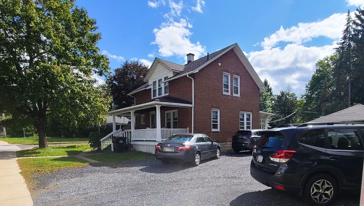 Building Photo - Classic 2 Story Brick Home on North Atherton