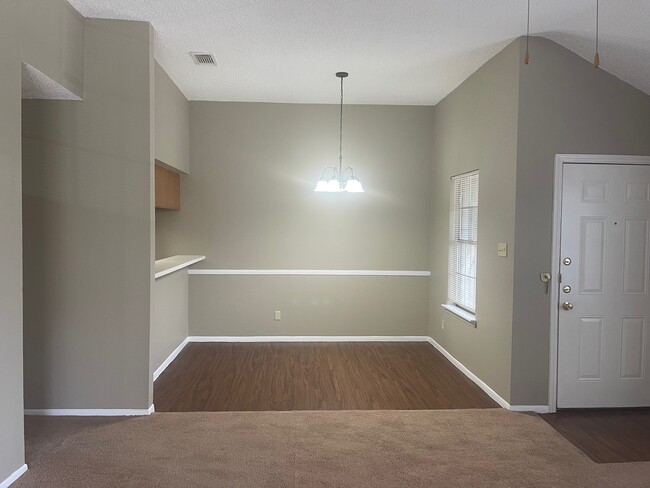 Building Photo - 2220 Millstone Dr