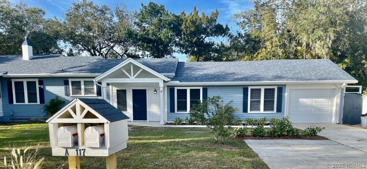 117 6th St, New Smyrna Beach, FL 32168 Townhome Rentals in New Smyrna