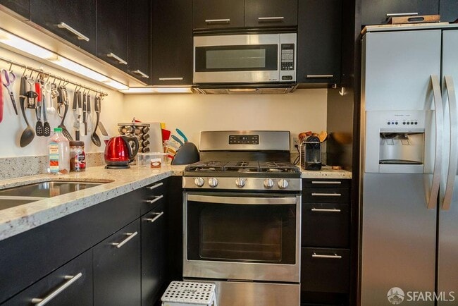 Building Photo - 181 O'Farrell St