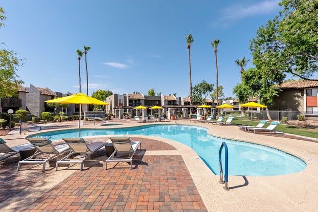 Pool & Spa Lounge Area - Park Tower Apartments