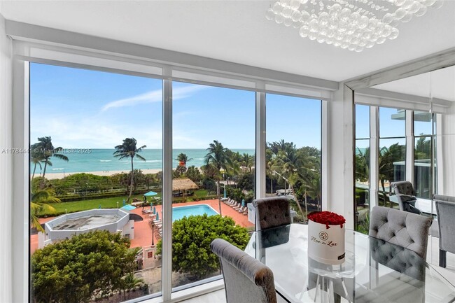 Foto del edificio - 2401 Collins Ave