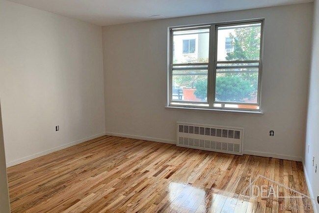 Foto del edificio - 170 Clermont Ave