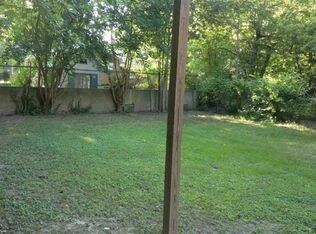 Building Photo - 347 Lone Oak Rd