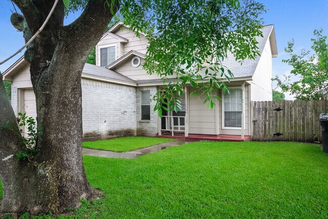 Foto del edificio - 16111 Rosenridge Dr