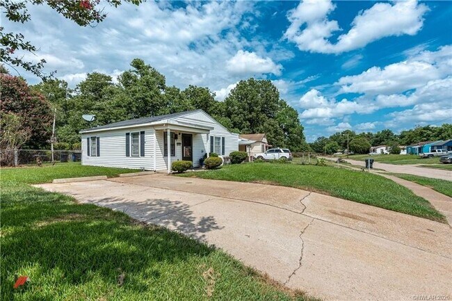 Foto del edificio - 3530 Pleasant Dr