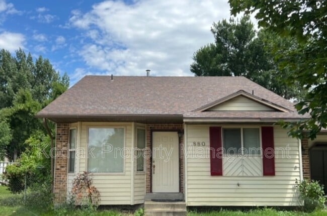 Building Photo - 880 N 340 E St