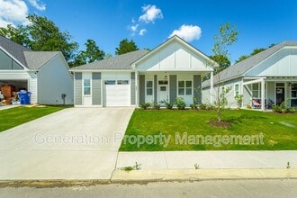 Building Photo - 549 Strong Ave