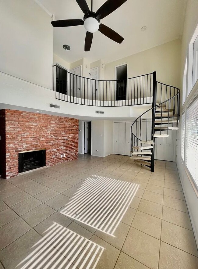Building Photo - 2110 Indian Dr