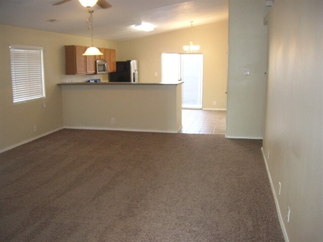 Foto del edificio - 10905 Serpentine Court NW