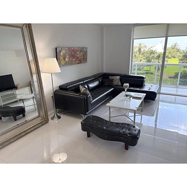 Foto del edificio - 10275 Collins Ave