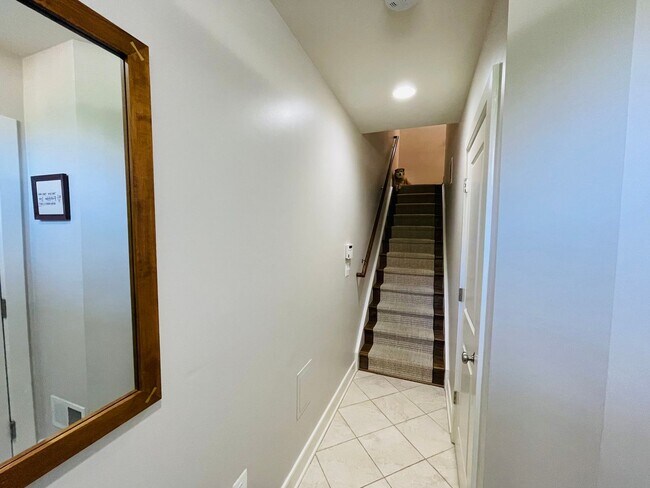 Foto del edificio - Like New Townhome in Old Town Alexandria