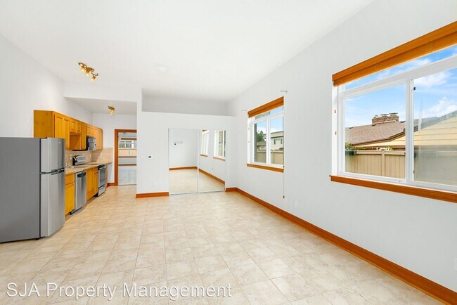 Building Photo - 5 br, 5.5 bath House - 1708 W. Mukilteo Blvd.