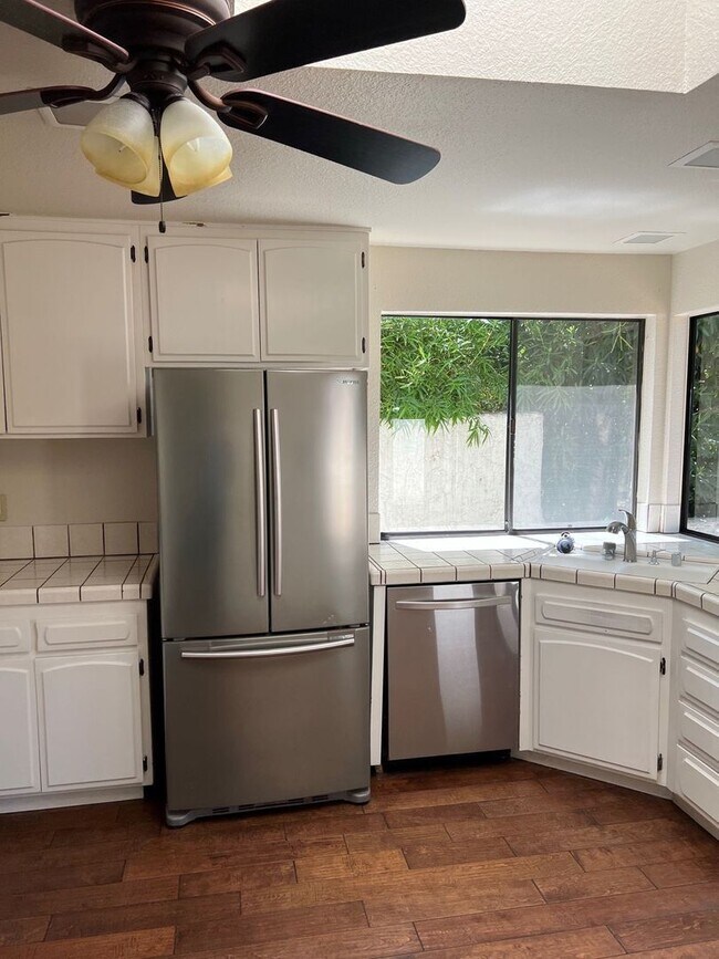 Foto del edificio - Stunning Views! Lake front 3 bed/2ba Home in Stonegate Community!