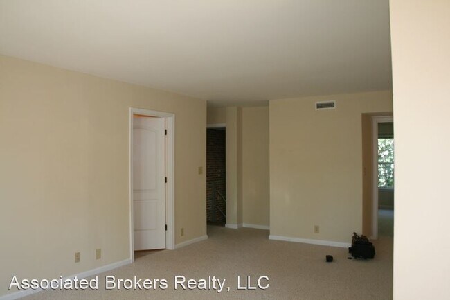 Building Photo - 2 br, 2 bath House - 1262-E Villa Lane