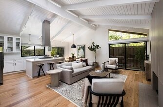 Building Photo - 543 N La Cumbre Rd