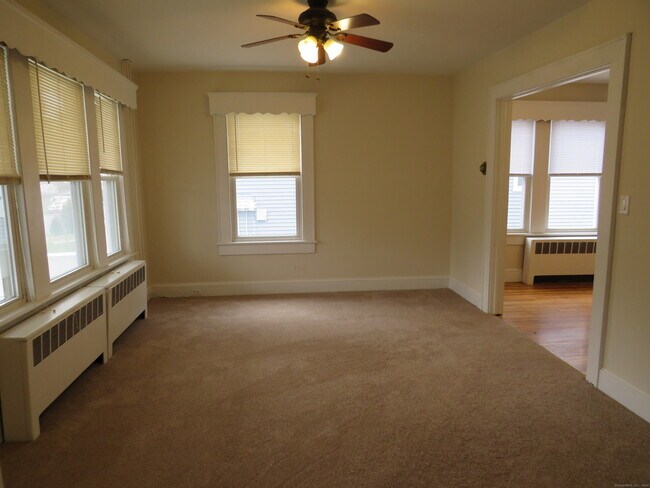 Foto del edificio - 16 Meadow St