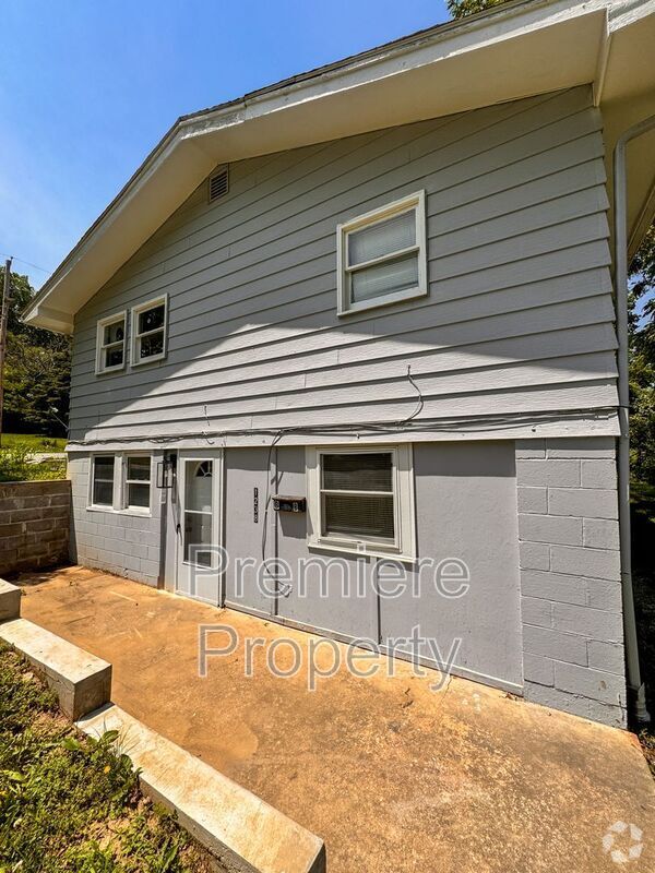 Building Photo - 1238 S Claremont Ave