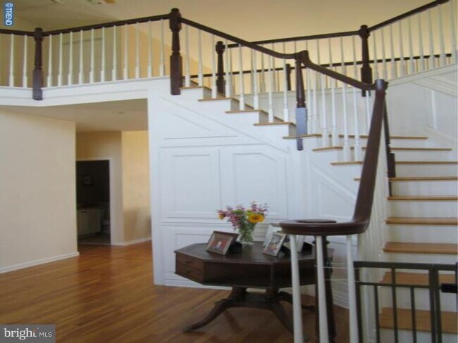 Building Photo - 4 Applegate Ct