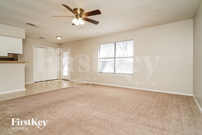 Foto del edificio - 1708 White Oak Ct