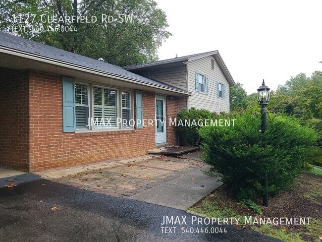 Building Photo - This property has a no security deposit op...
