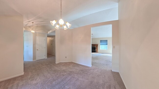 Building Photo - 1125 Butternut Ln