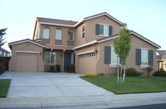 Building Photo - 7017 Rio Tamega Dr