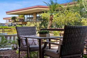 Building Photo - 7147 E Rancho Vista Dr