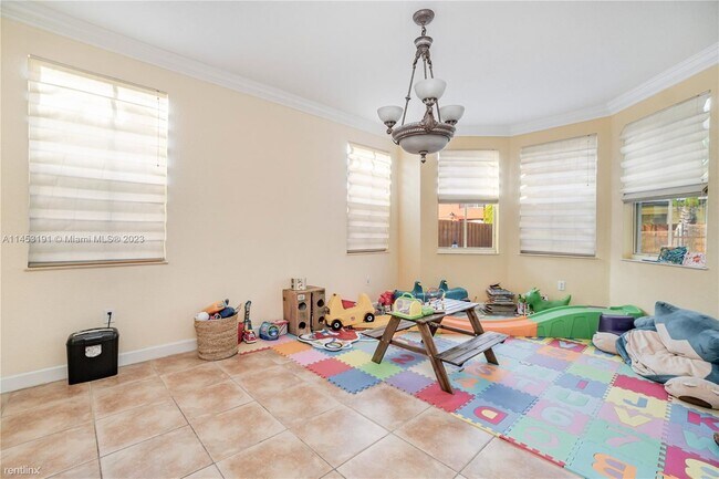 Foto del edificio - 4 br, 3 bath House - 15171 SW 13th Ter