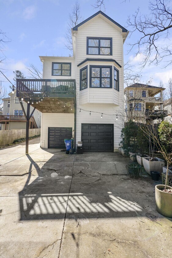 Primary Photo - 3102 Alston Dr