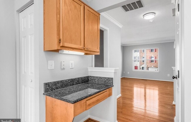 Building Photo - 45461 Bluemont Junction Sq