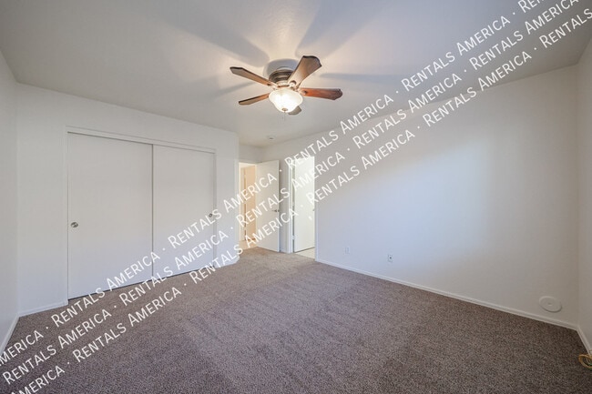 Building Photo - 17747 W Ventura St