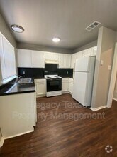 Building Photo - 1608 Sun Valley Dr