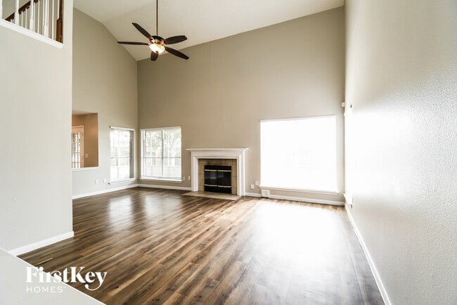 Foto del edificio - 5306 Spring Branch Dr